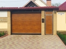 Секционные гаражные ворота DoorHan 2550×2200 мм, RAL 8014, широкая полоса, с установкой