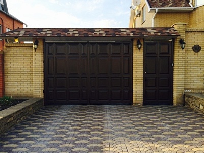 Секционные гаражные ворота DoorHan 3000×2460 мм с автоматикой Alutech, с установкой - Секционные ворота Дорхан