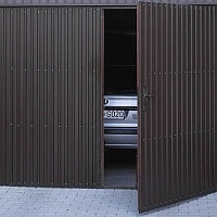 Распашные гаражные ворота
